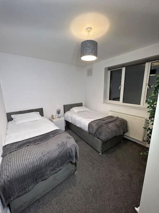 Whole Apartment Near To London บรอมลีย์ ภายนอก รูปภาพ